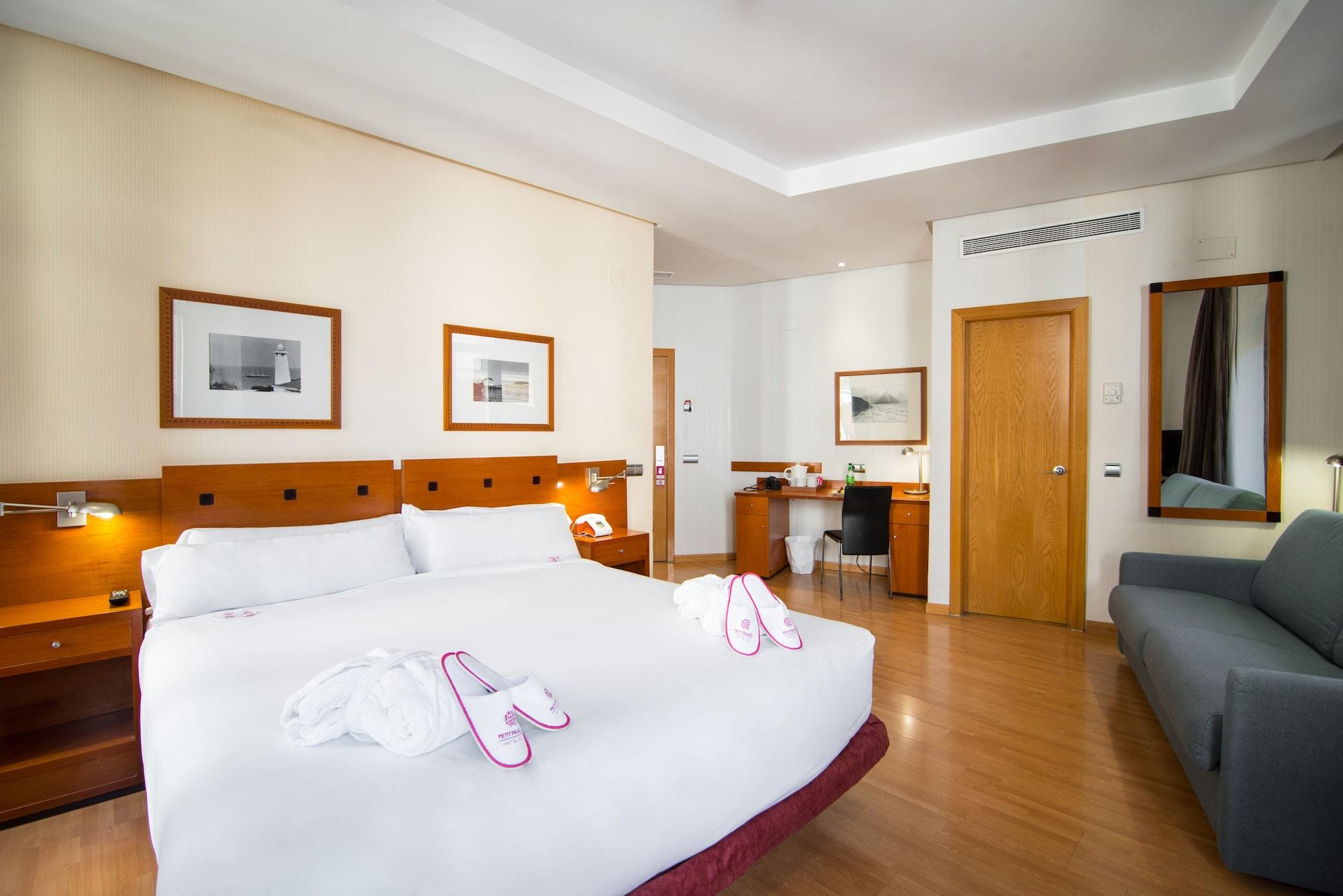 Petit Palace Preciados Мадрид Екстериор снимка